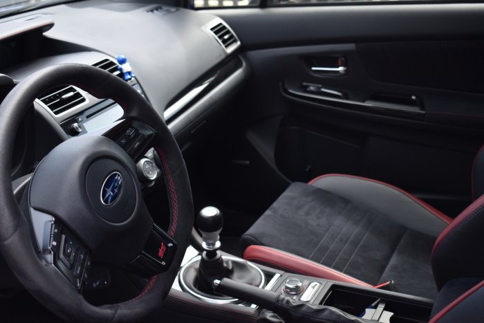 Subaru IMPREZA 2,5 WRX STI LEGENDARY edition - Slika 4