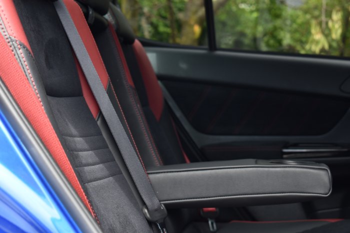 Subaru IMPREZA 2,5 WRX STI LEGENDARY edition - Slika 5